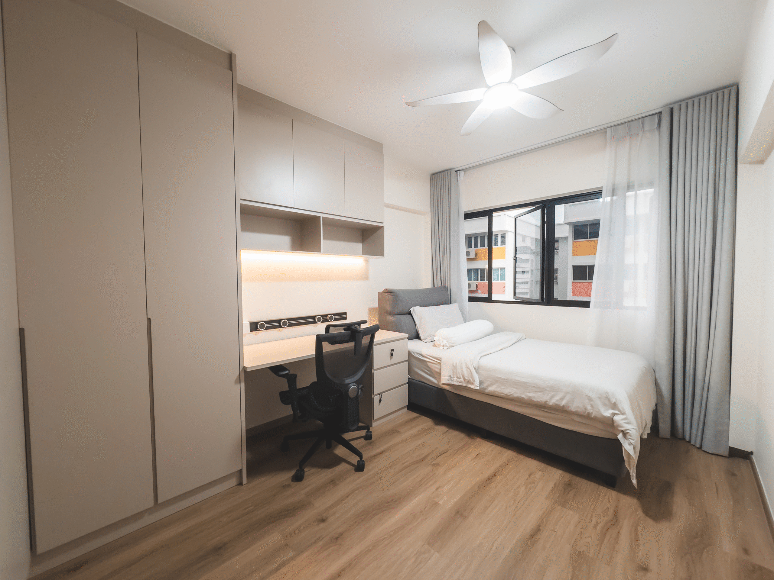 943 Tampines